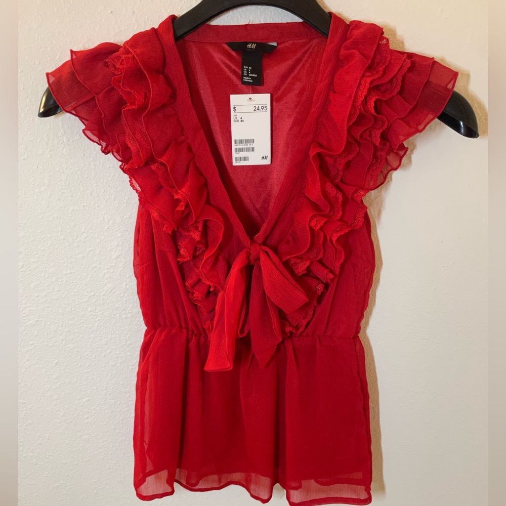 NWT H&M Red Ruffle Front Bow Sleeveless Blouse Women’s Size 4